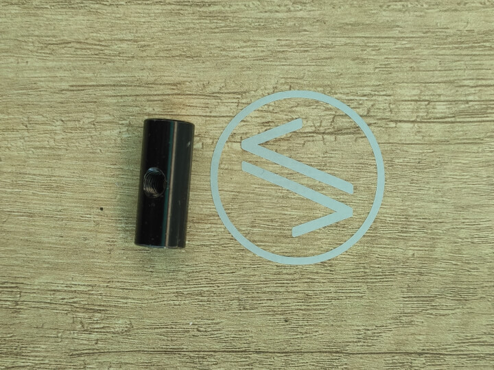 Bulón suspensión delantera Kaabo Mantis